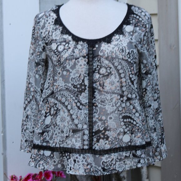 American Rag Cie Black White Paisley Lace Trim Sheer Ruffle Bottom Blouse Sz XL - Picture 1 of 7